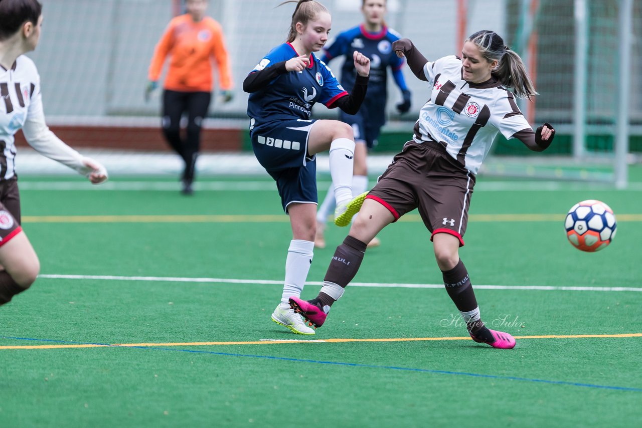 Bild 242 - wBJ VfL Pinneberg - St. Pauli : Ergebnis: 7:0 (Abbruch)